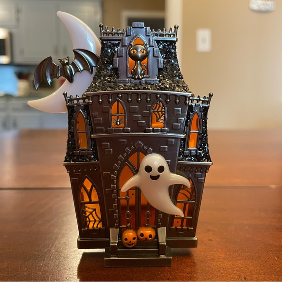 👻RARE 2016 BATH & BODY WORKS HALLOWEEN HAUNTED HOUSE WALLFLOWER👻 - Picture 3 of 9